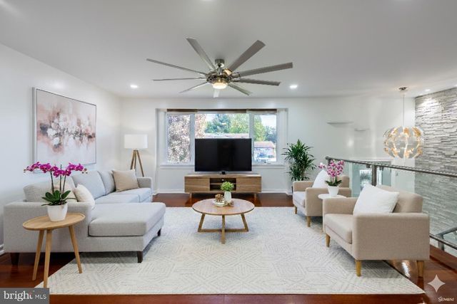 24 WESTBURY DR, Cherry Hill, NJ 08003