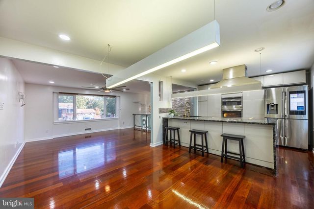 24 WESTBURY DR, Cherry Hill, NJ 08003