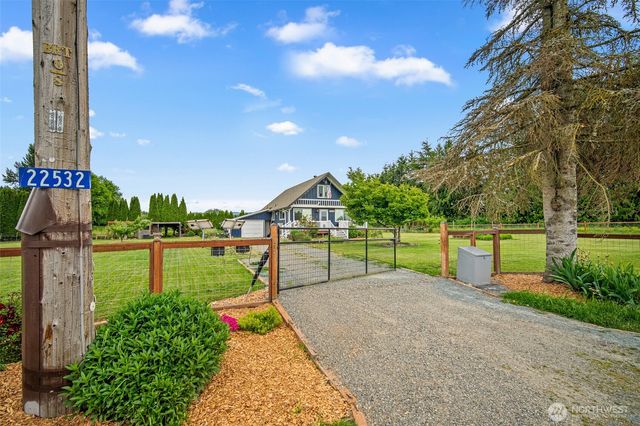 22532 Babcock Road, Mount Vernon, WA 98273