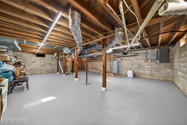 6798 Cherry Creek Road, Cookeville, TN 38501