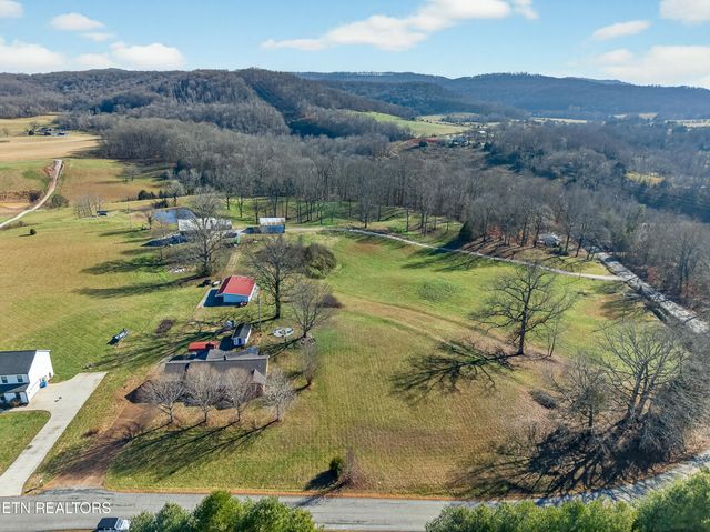 6798 Cherry Creek Road, Cookeville, TN 38501