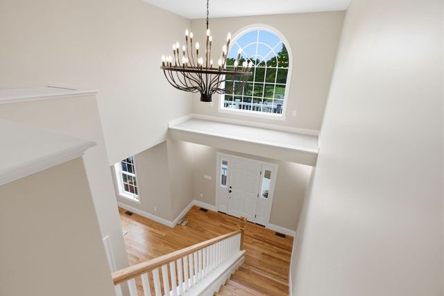 10 Citation Dr, Plymouth, MA 02360