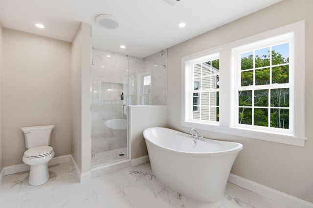 10 Citation Dr, Plymouth, MA 02360
