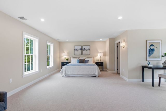 10 Citation Dr, Plymouth, MA 02360