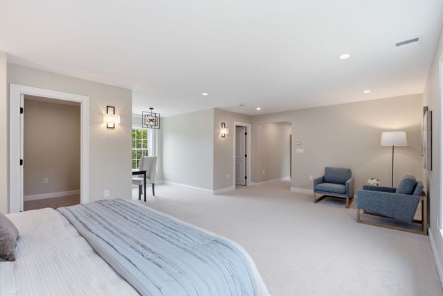 10 Citation Dr, Plymouth, MA 02360