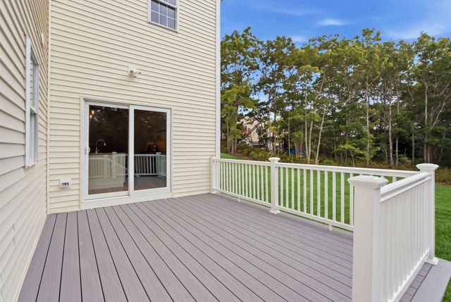 10 Citation Dr, Plymouth, MA 02360