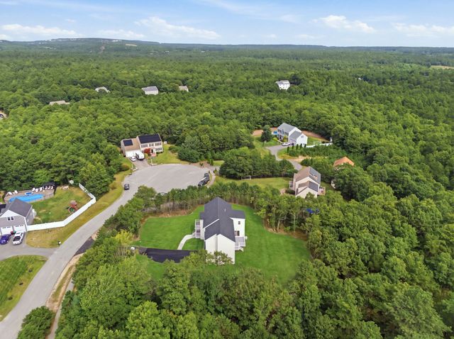 10 Citation Dr, Plymouth, MA 02360