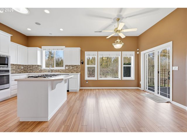 17808 Ne 38TH Way, Vancouver, WA 98682