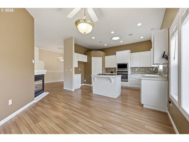 17808 Ne 38TH Way, Vancouver, WA 98682