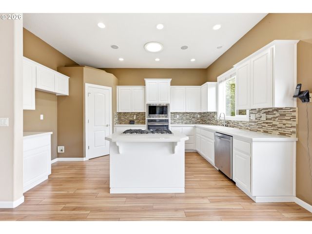 17808 Ne 38TH Way, Vancouver, WA 98682