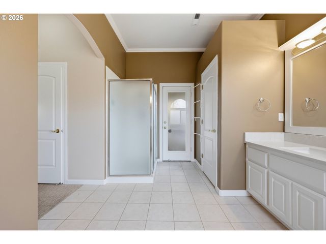 17808 Ne 38TH Way, Vancouver, WA 98682