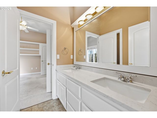 17808 Ne 38TH Way, Vancouver, WA 98682