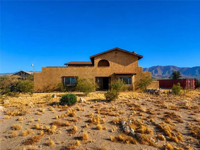30881 Pawnee, Lucerne Valley, CA 92356