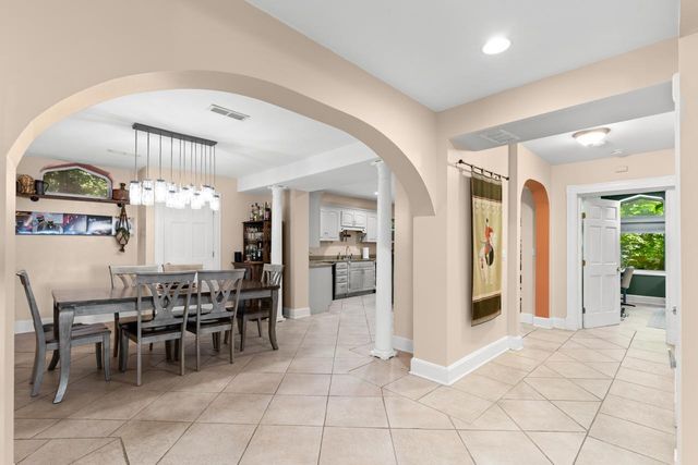 307 Ridgewood Avenue 4, Minneapolis, MN 55403