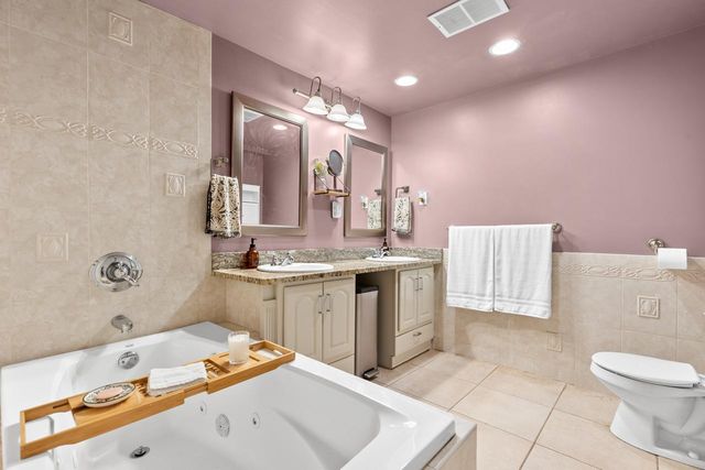 307 Ridgewood Avenue 4, Minneapolis, MN 55403