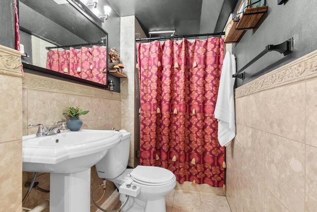 307 Ridgewood Avenue 4, Minneapolis, MN 55403