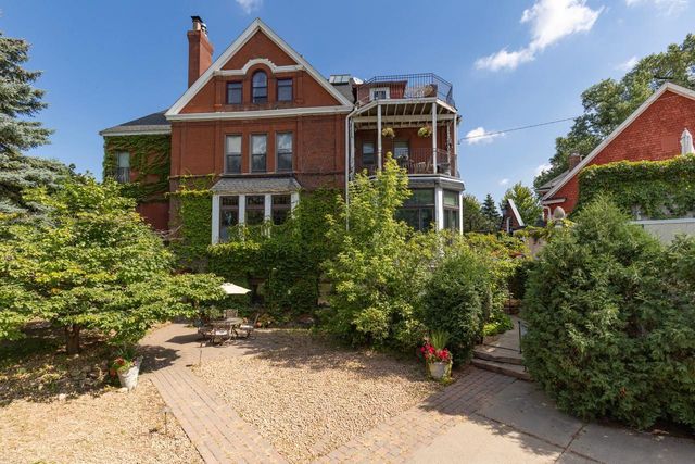 307 Ridgewood Avenue 4, Minneapolis, MN 55403