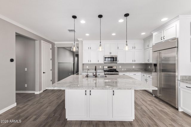 9785 W ROBIN Lane, Peoria, AZ 85383