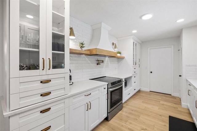 7231 WOODBROOK DRIVE, Tampa, FL 33625