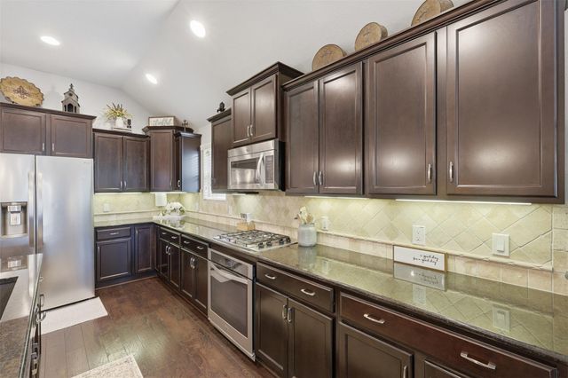 24522 Emerald Pool Falls Drive, Tomball, TX 77375