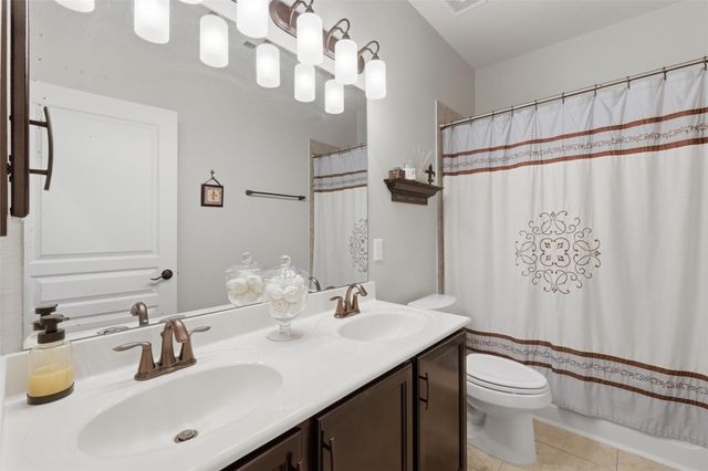 24522 Emerald Pool Falls Drive, Tomball, TX 77375