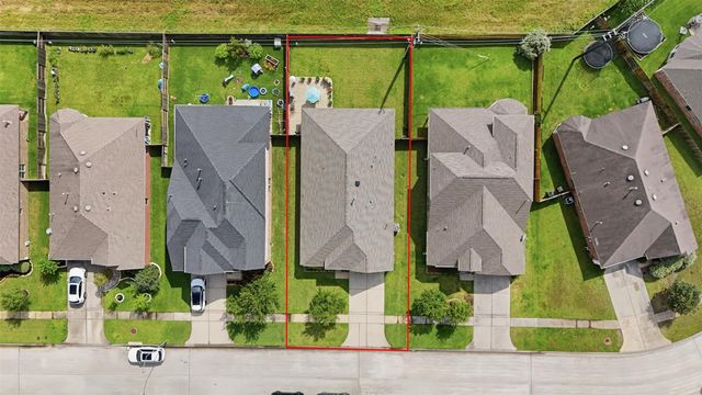 24522 Emerald Pool Falls Drive, Tomball, TX 77375
