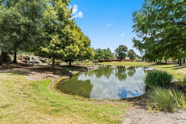 24522 Emerald Pool Falls Drive, Tomball, TX 77375