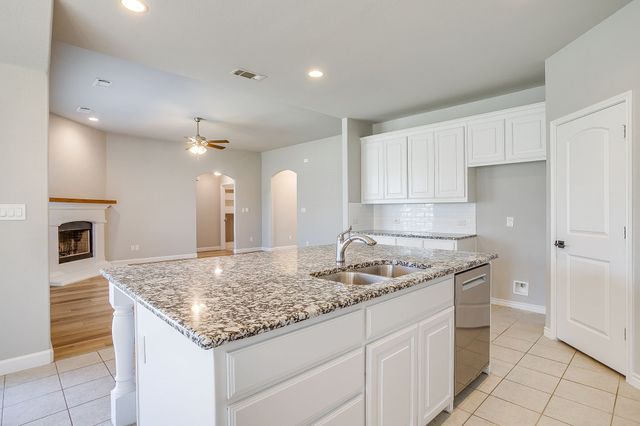 213 Marina Drive, Azle, TX 76020