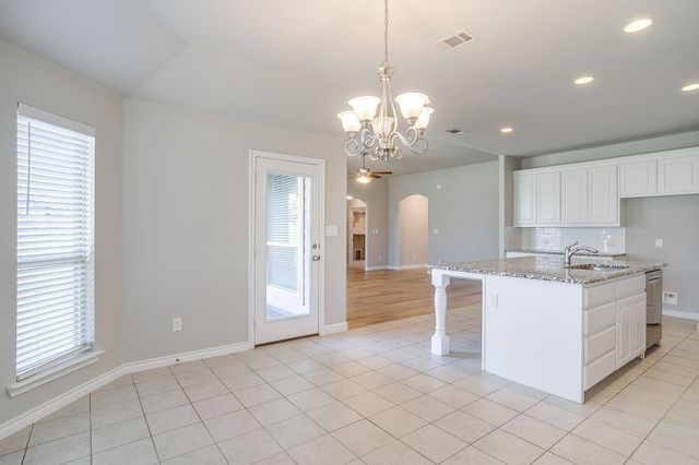 213 Marina Drive, Azle, TX 76020