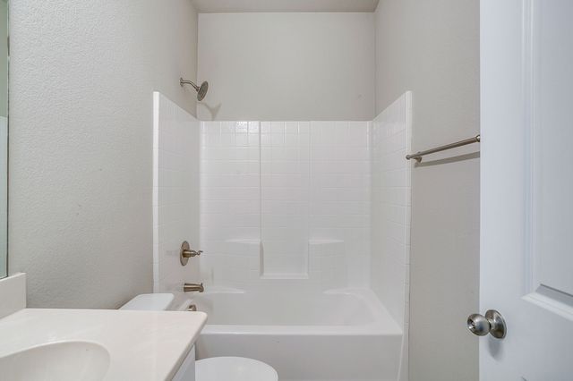 213 Marina Drive, Azle, TX 76020