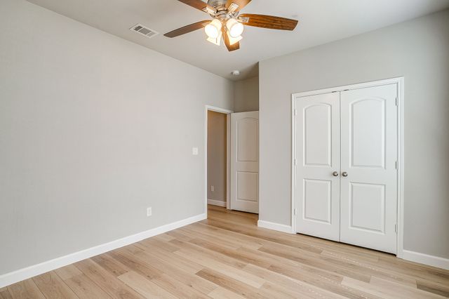 213 Marina Drive, Azle, TX 76020