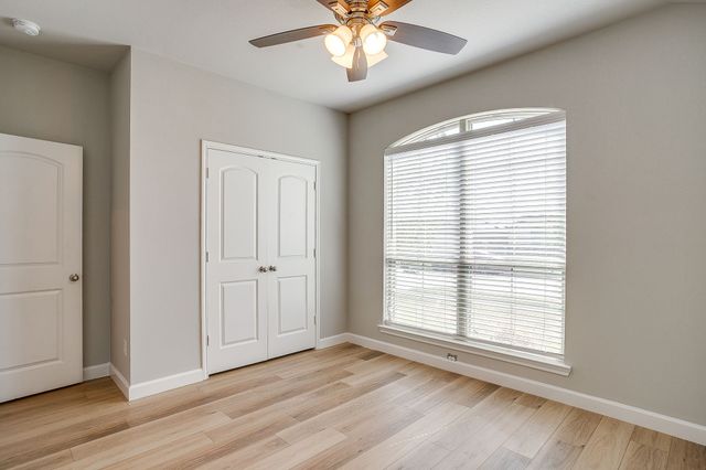 213 Marina Drive, Azle, TX 76020