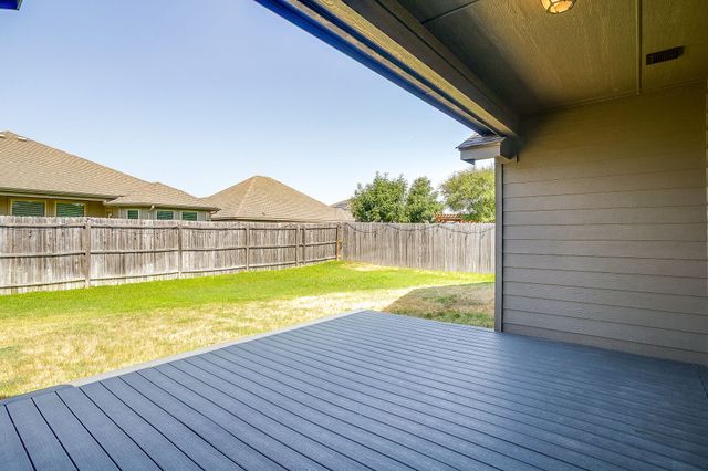 213 Marina Drive, Azle, TX 76020