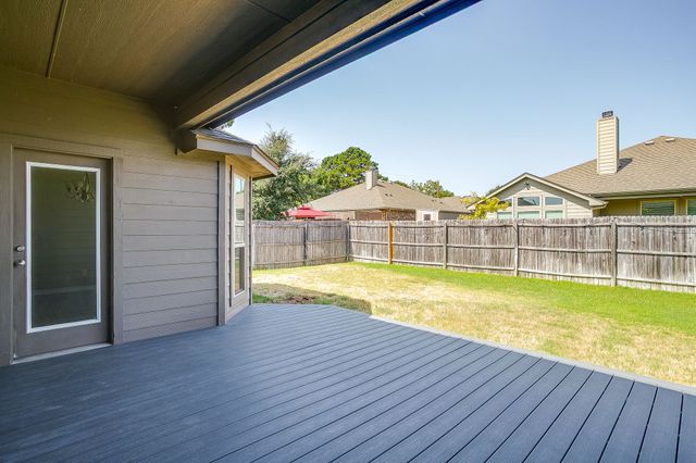 213 Marina Drive, Azle, TX 76020