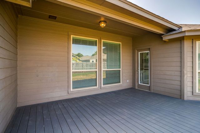 213 Marina Drive, Azle, TX 76020
