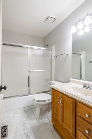 1575 Stockton Lane, Crystal Lake, IL 60014