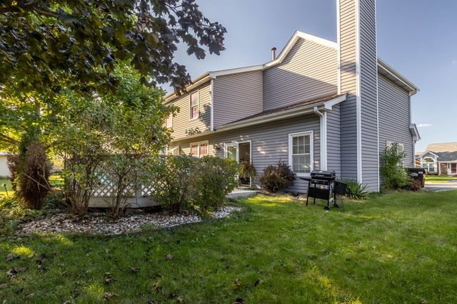 1575 Stockton Lane, Crystal Lake, IL 60014