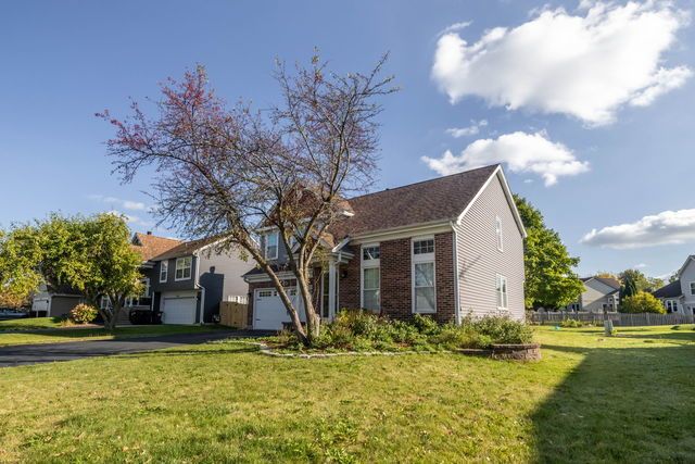 1575 Stockton Lane, Crystal Lake, IL 60014