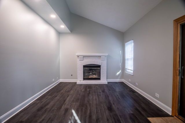 1575 Stockton Lane, Crystal Lake, IL 60014