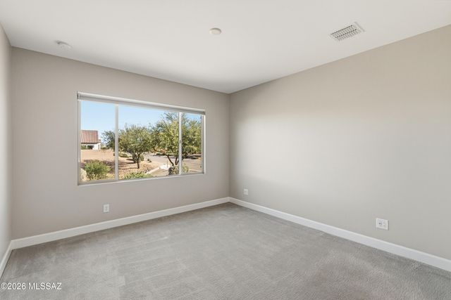 1387 E Basalt Drive, Green Valley, AZ 85614