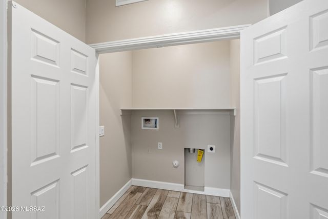 1387 E Basalt Drive, Green Valley, AZ 85614