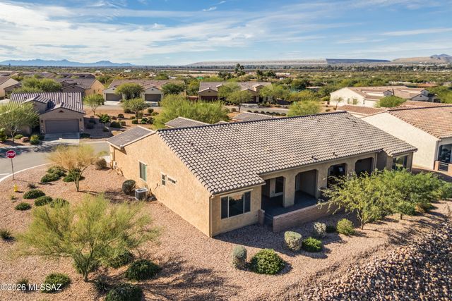 1387 E Basalt Drive, Green Valley, AZ 85614