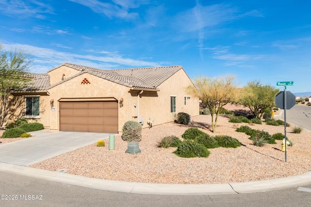 1387 E Basalt Drive, Green Valley, AZ 85614