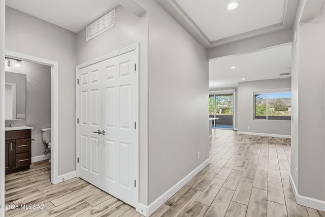 1387 E Basalt Drive, Green Valley, AZ 85614