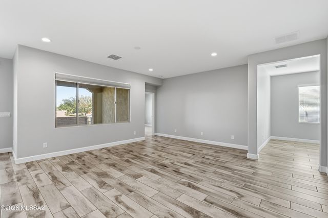 1387 E Basalt Drive, Green Valley, AZ 85614