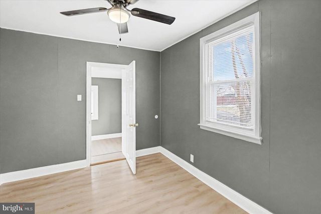 200 PINEWOOD RD, Dundalk, MD 21222