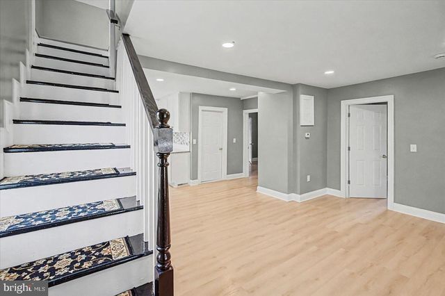 200 PINEWOOD RD, Dundalk, MD 21222