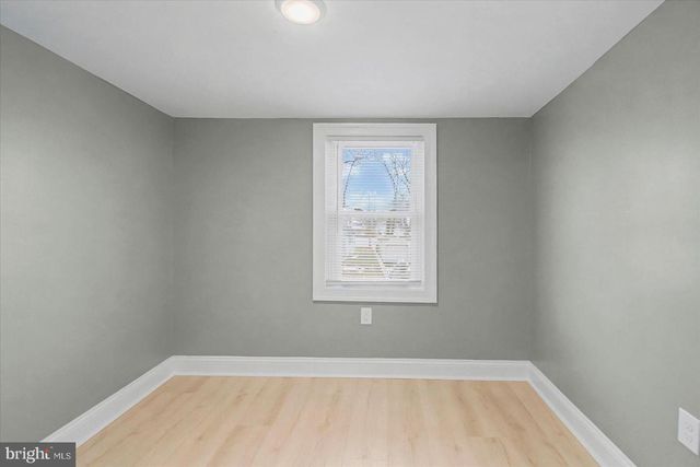 200 PINEWOOD RD, Dundalk, MD 21222