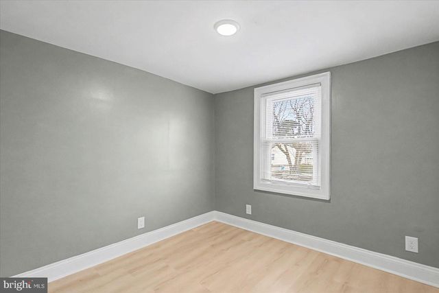 200 PINEWOOD RD, Dundalk, MD 21222