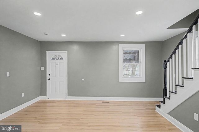 200 PINEWOOD RD, Dundalk, MD 21222